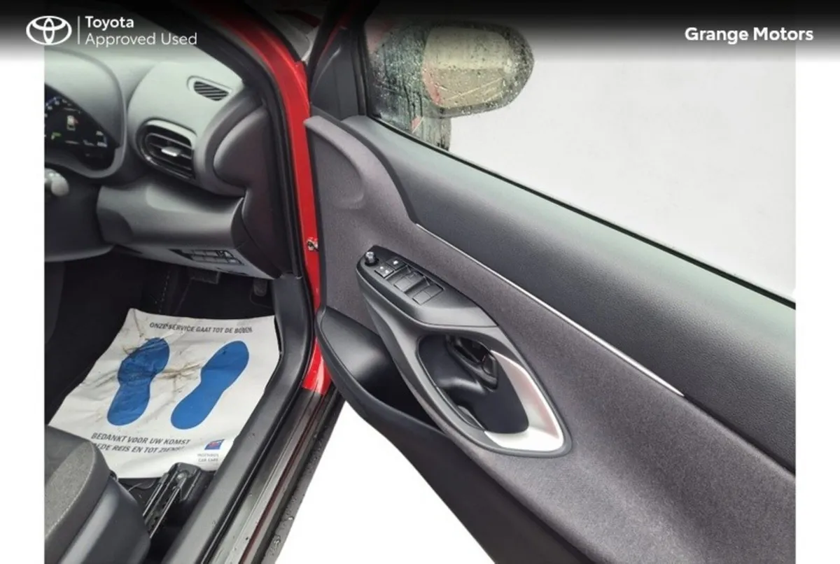 Toyota Yaris Cross Hatchback, Petrol Hybrid, 2024, Red