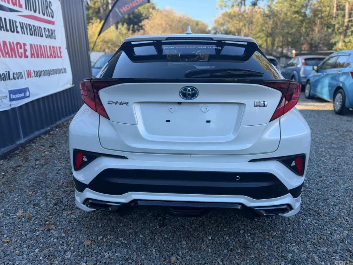 Toyota C-HR SUV, Petrol Hybrid, 2020, White