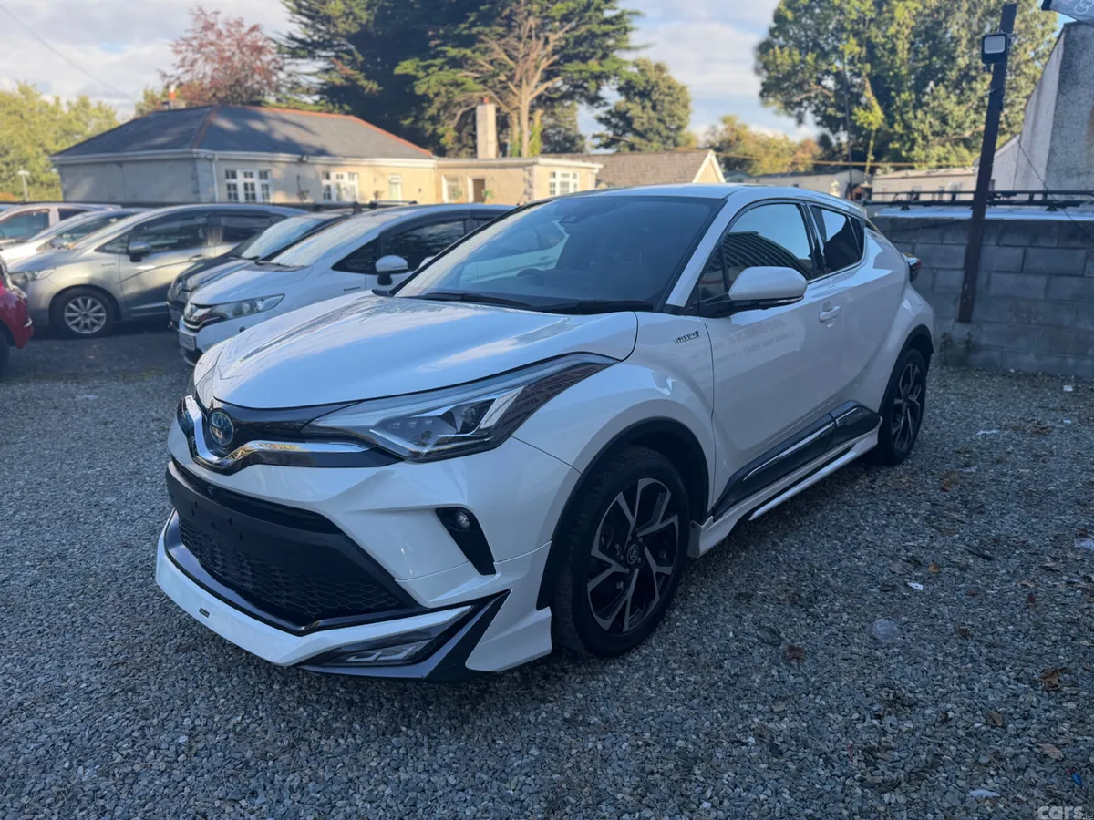 Toyota C-HR SUV, Petrol Hybrid, 2020, White