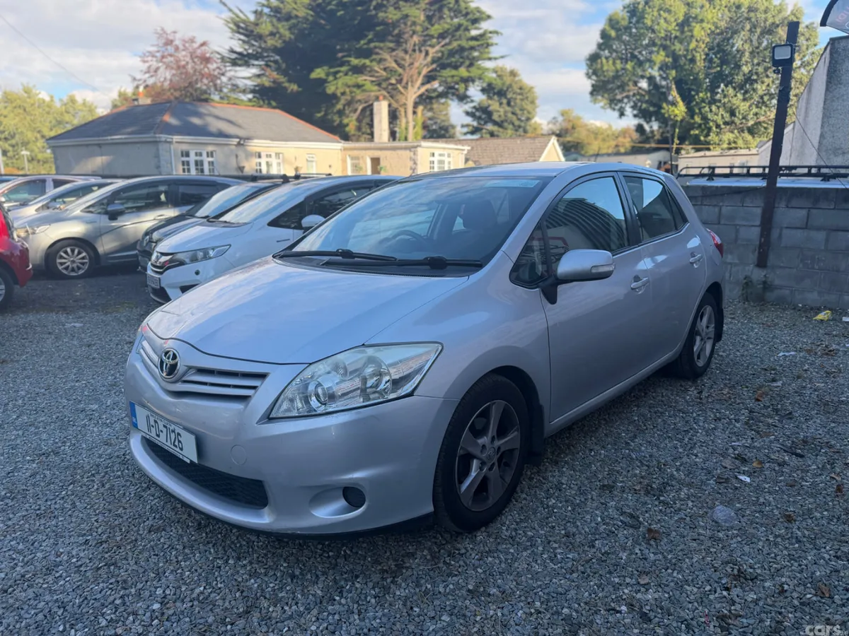 Toyota Auris Hatchback, Diesel, 2011, Silver