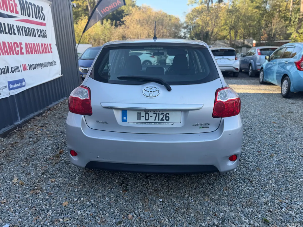 Toyota Auris Hatchback, Diesel, 2011, Silver
