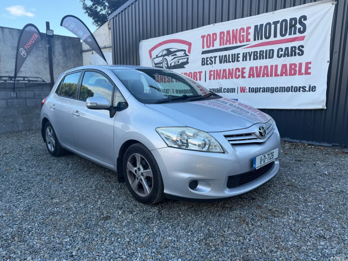 Toyota Auris Hatchback, Diesel, 2011, Silver