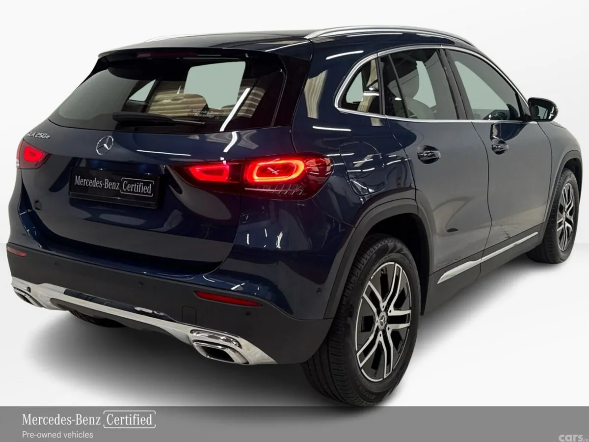 Mercedes-Benz GLA SUV, Petrol Plug-in Hybrid, 2023, Blue