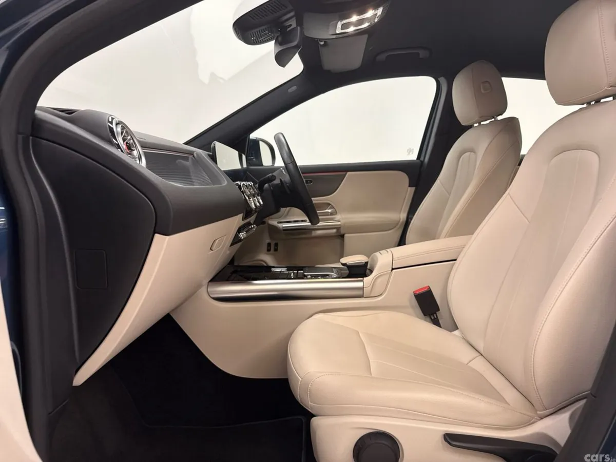 Mercedes-Benz GLA SUV, Petrol Plug-in Hybrid, 2023, Blue