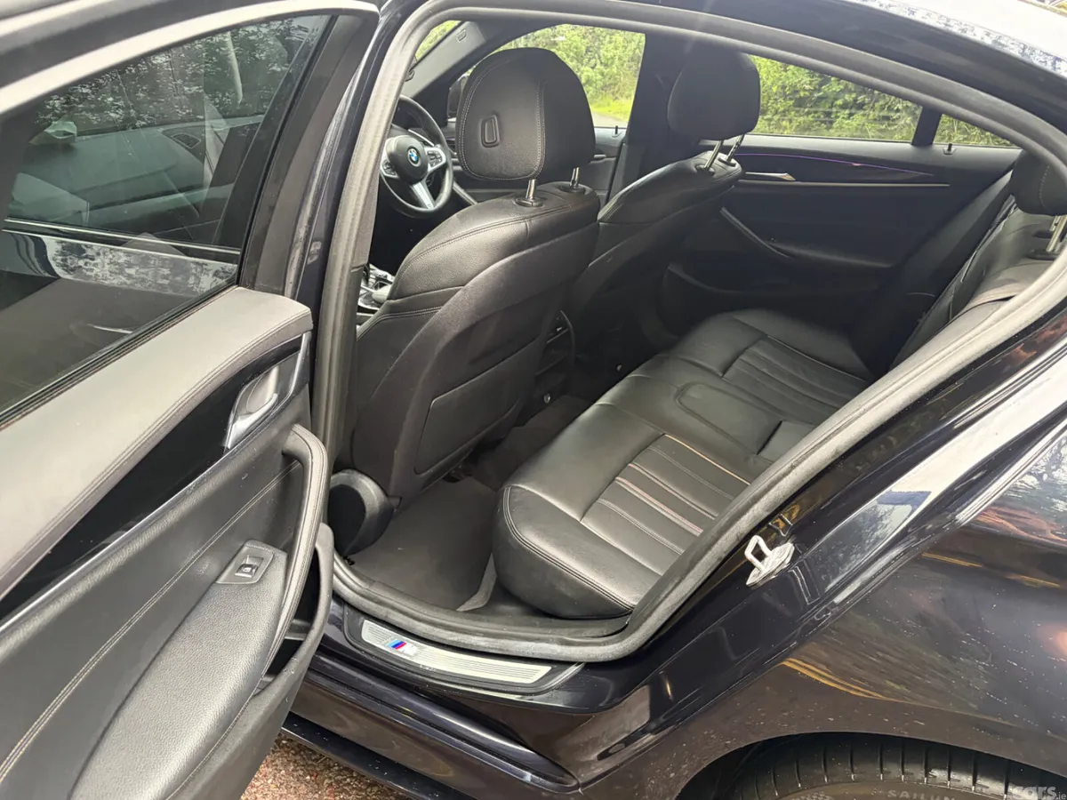 BMW 5-Series Saloon, Petrol Plug-in Hybrid, 2018, Black