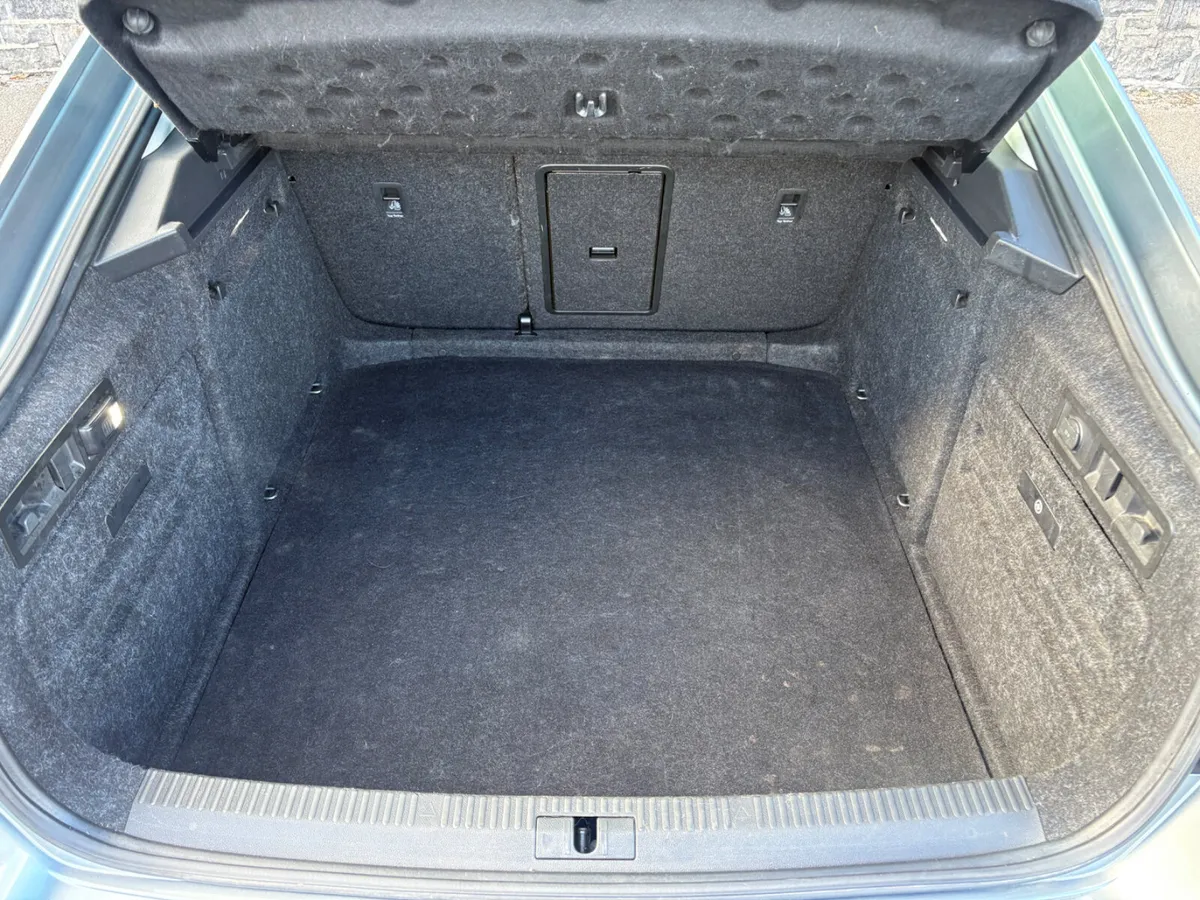 Skoda Superb Hatchback, Diesel, 2020, Grey