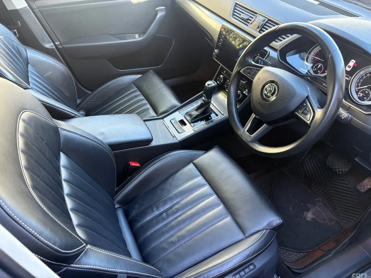 Skoda Superb Hatchback, Diesel, 2020, Grey