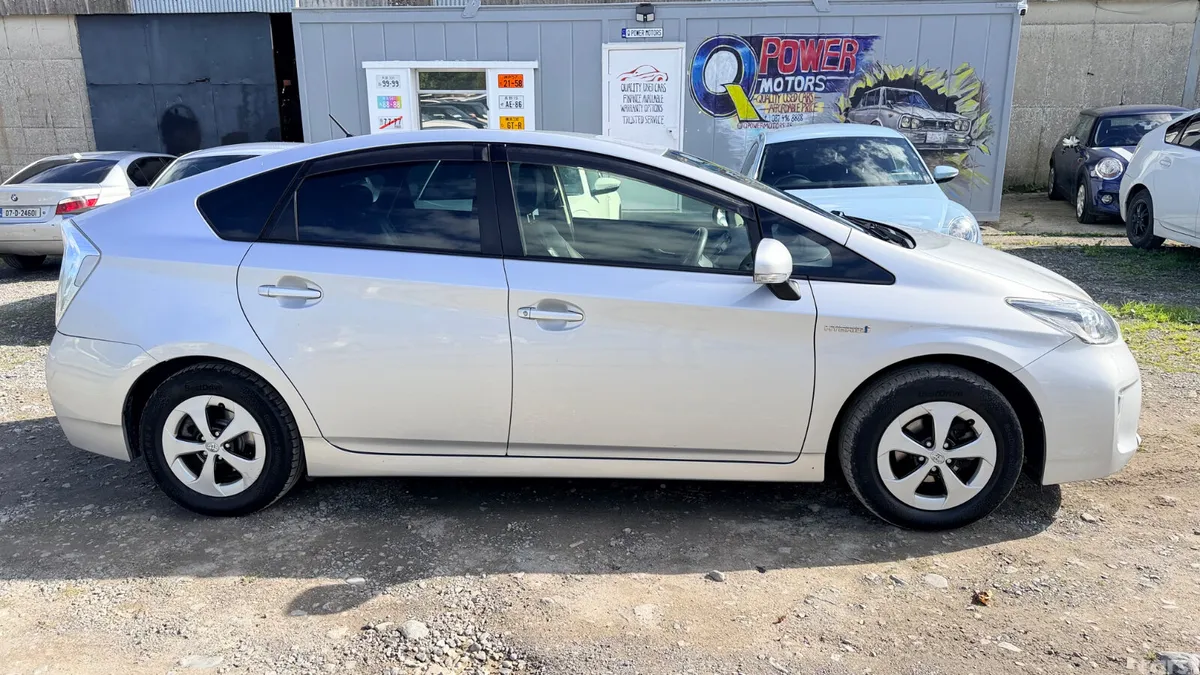 Toyota Prius Hatchback, Petrol Hybrid, 2015, Silver