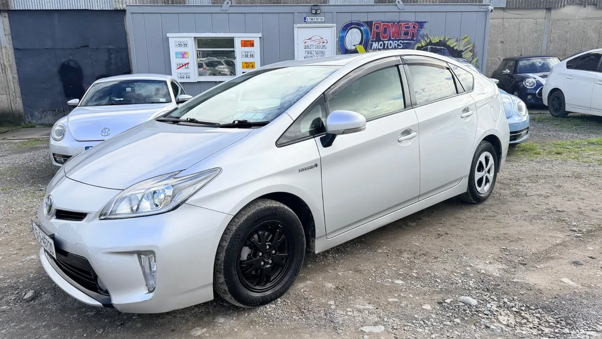 Toyota Prius Hatchback, Petrol Hybrid, 2015, Silver