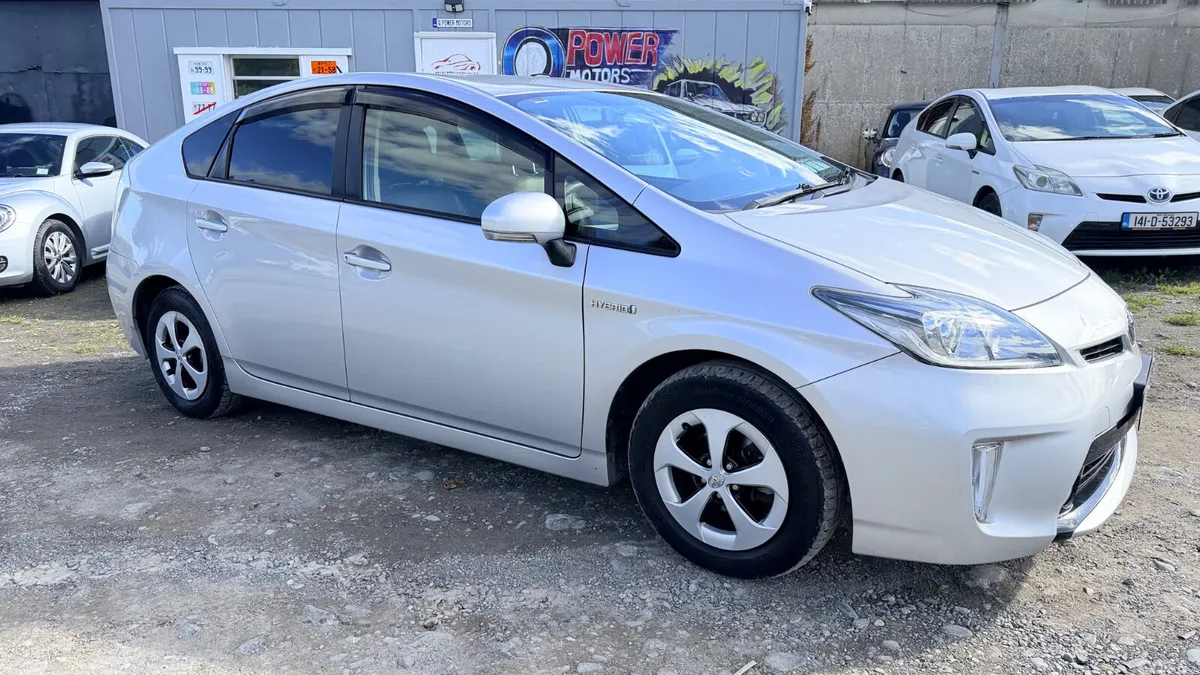 Toyota Prius Hatchback, Petrol Hybrid, 2015, Silver