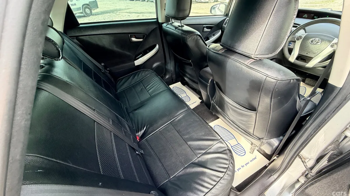 Toyota Prius Hatchback, Petrol Hybrid, 2015, Silver
