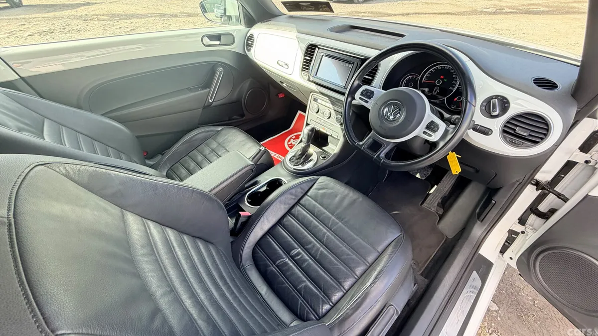 Volkswagen Beetle Hatchback, Petrol, 2014, White