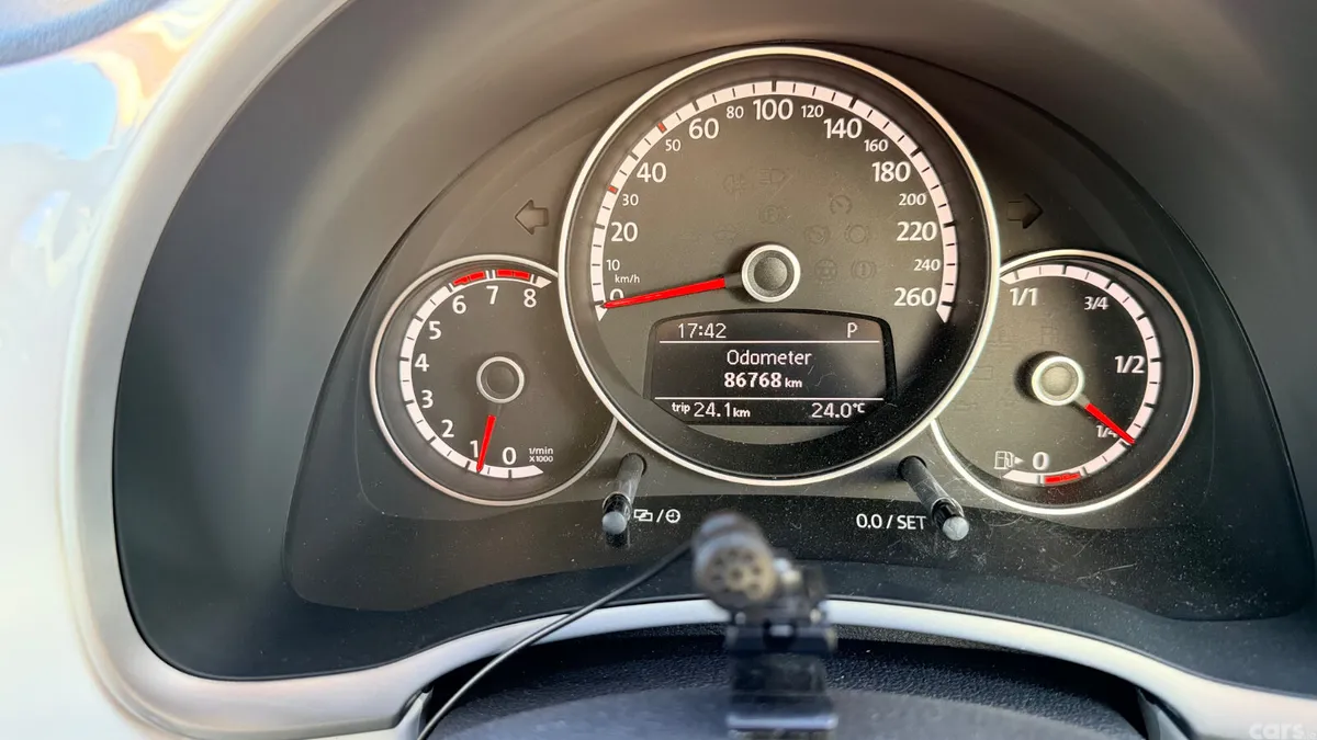 Volkswagen Beetle Hatchback, Petrol, 2014, White