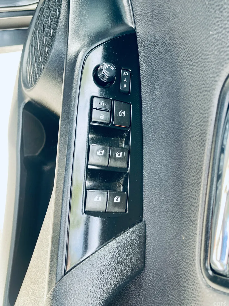 Toyota Prius Hatchback, Petrol, 2016, Grey