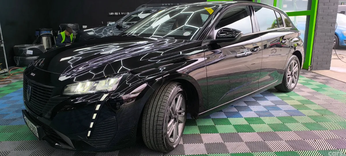 Peugeot 308 Hatchback, Diesel, 2022, Black