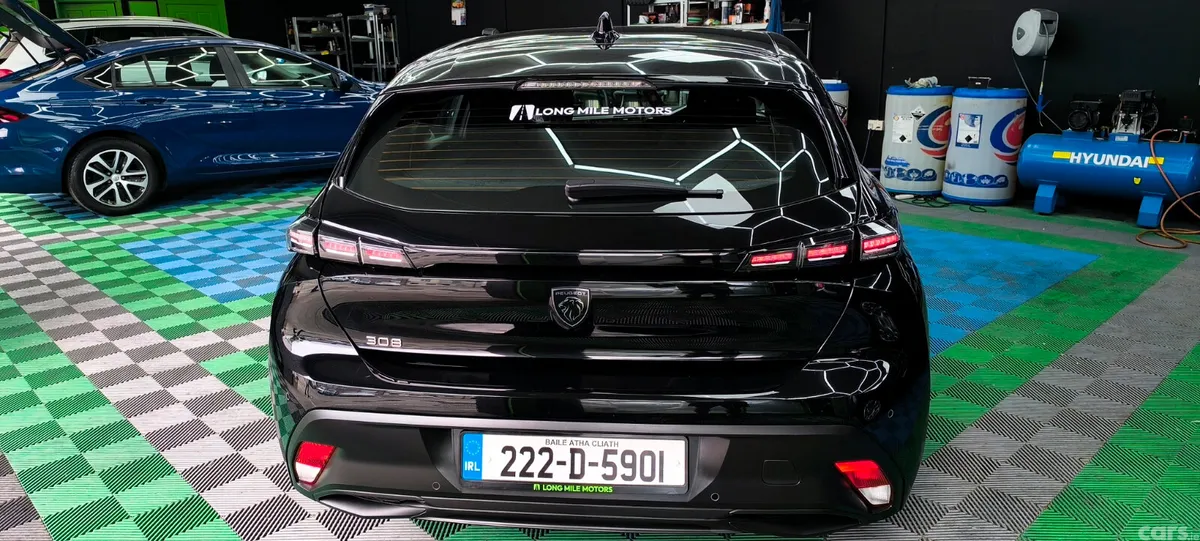 Peugeot 308 Hatchback, Diesel, 2022, Black