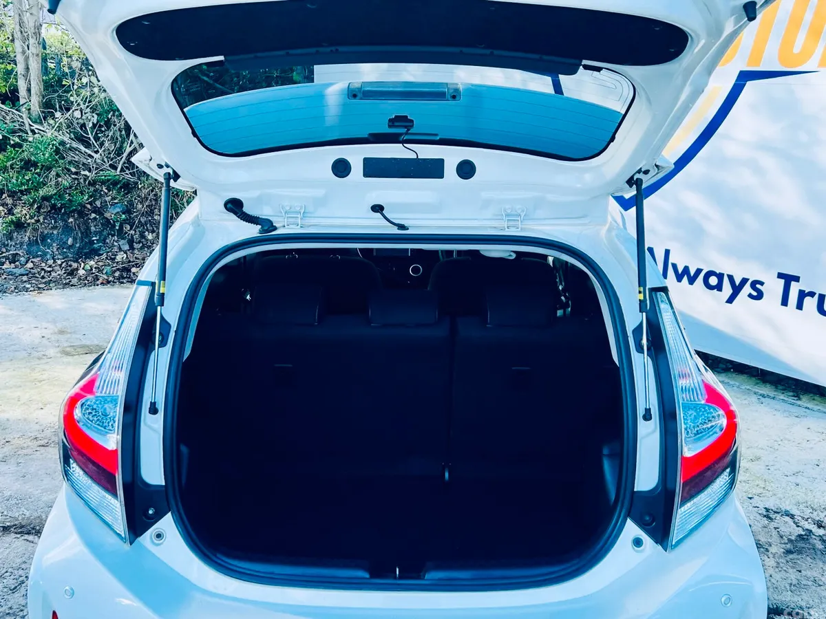 Toyota Aqua Hatchback, Petrol, 2021, White