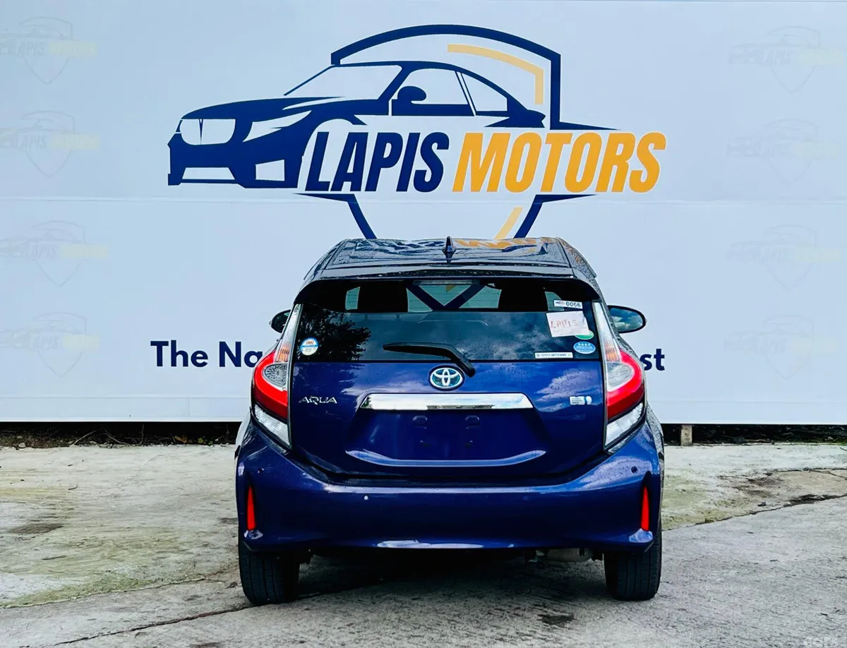 Toyota Aqua Hatchback, Petrol, 2020, Blue