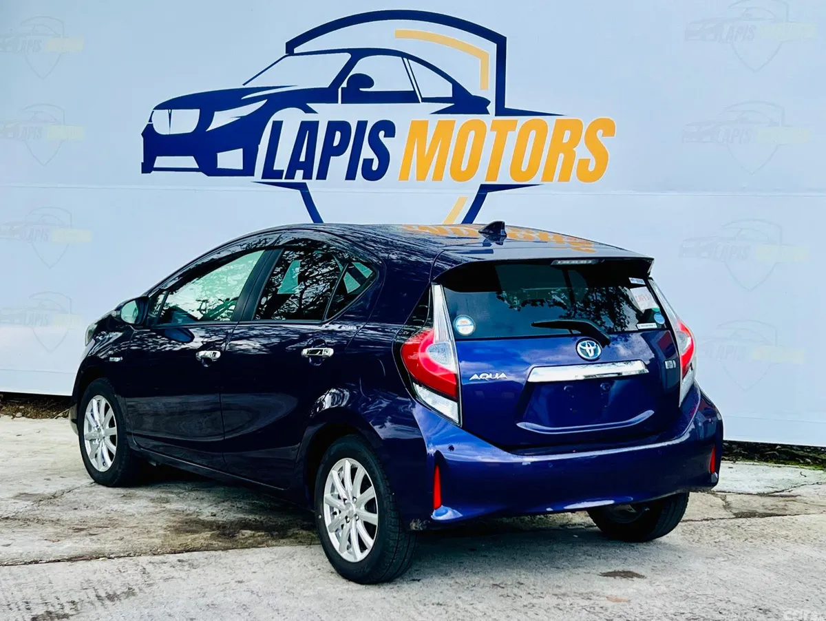 Toyota Aqua Hatchback, Petrol, 2020, Blue