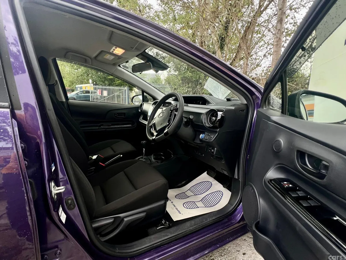 Toyota Aqua Hatchback, Petrol, 2020, Blue