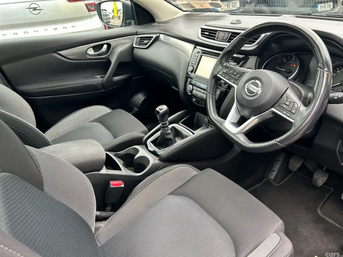 Nissan Qashqai MPV, Diesel, 2018, Grey