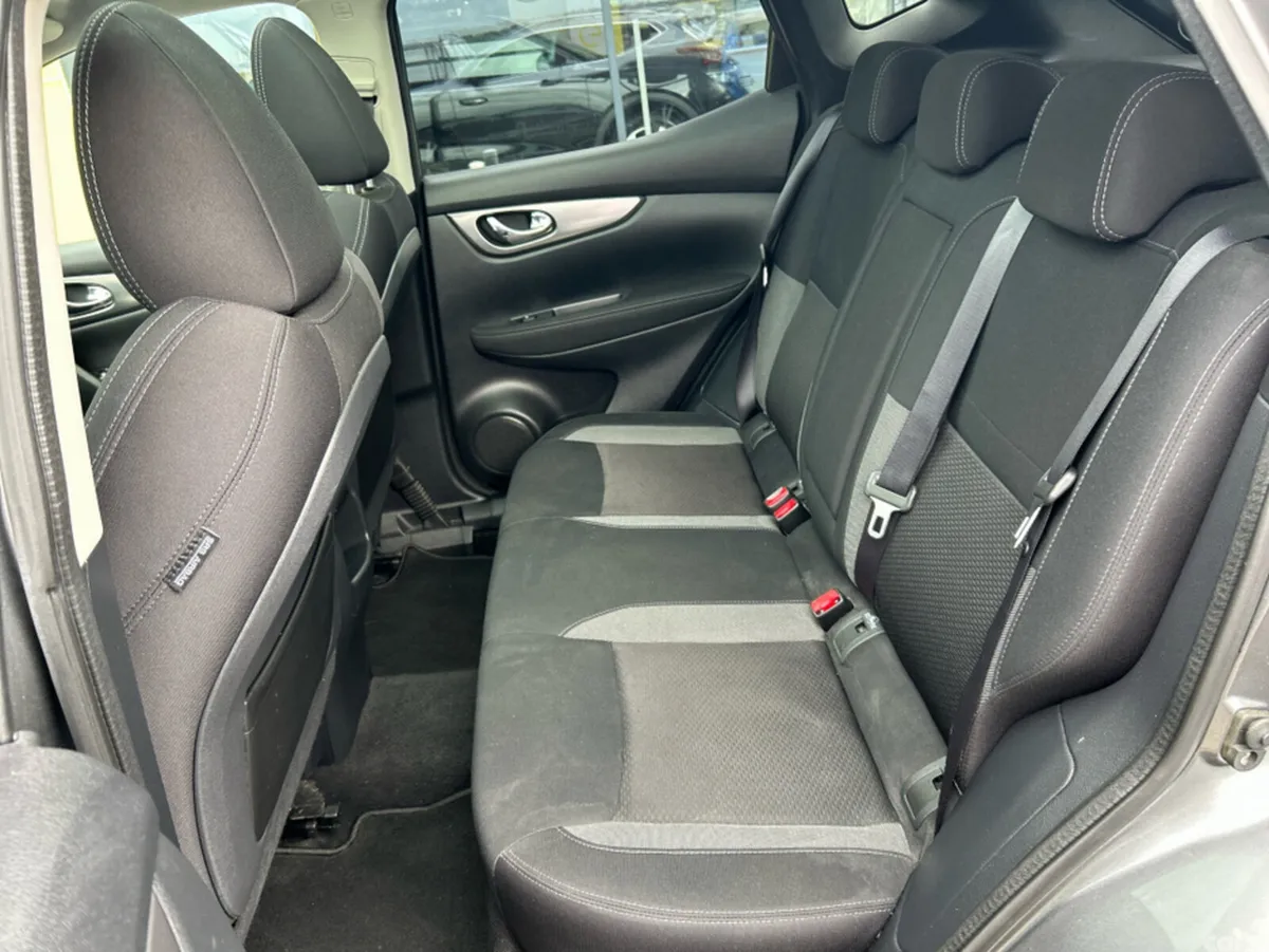 Nissan Qashqai MPV, Diesel, 2018, Grey