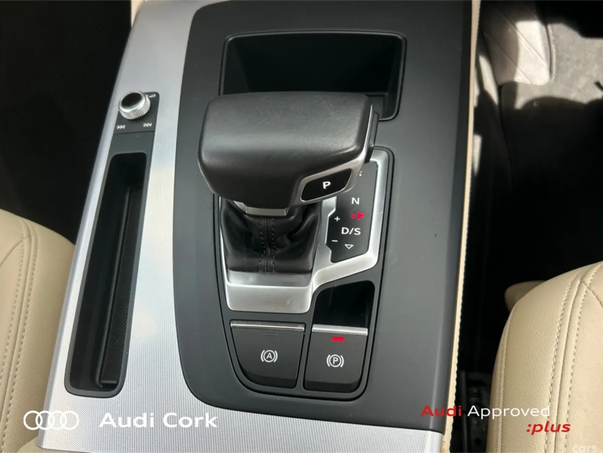 Audi Q5 SUV, Petrol Plug-in Hybrid, 2021, Blue