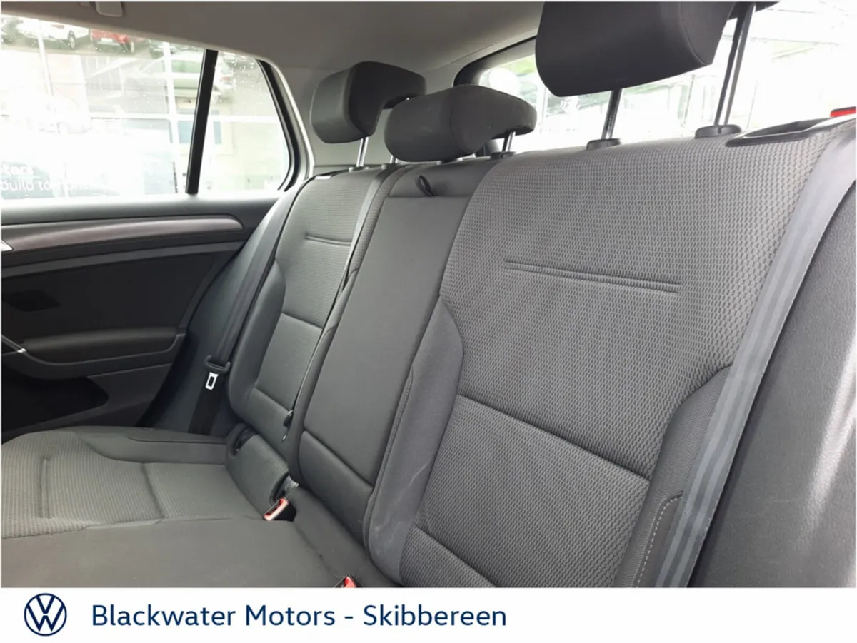 Volkswagen Golf Estate, Petrol, 2018, Silver