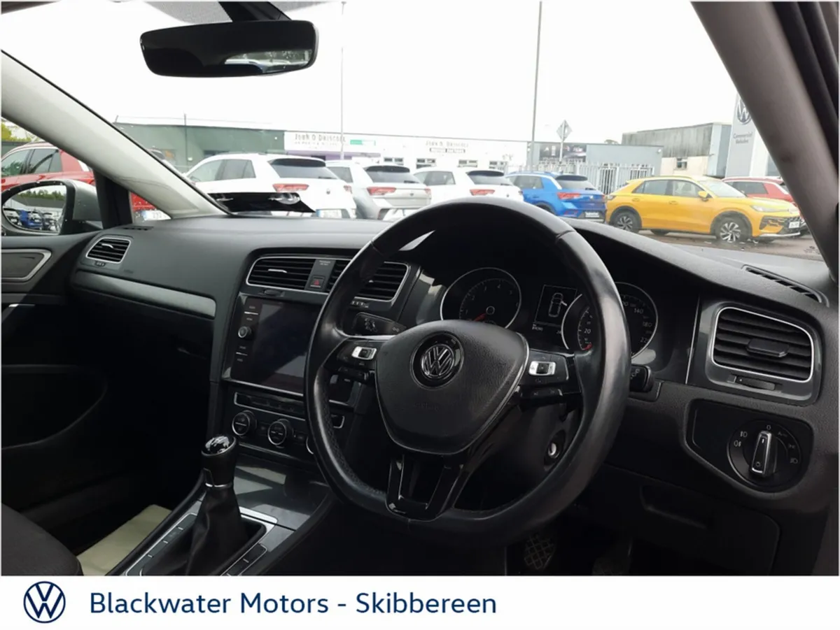 Volkswagen Golf Estate, Petrol, 2018, Silver