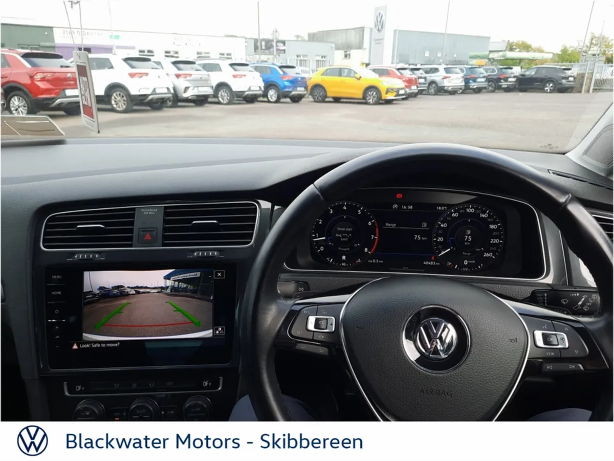 Volkswagen Golf Hatchback, Petrol, 2018, 