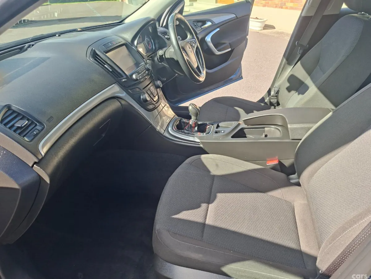 Opel Insignia Hatchback, Diesel, 2016, Blue
