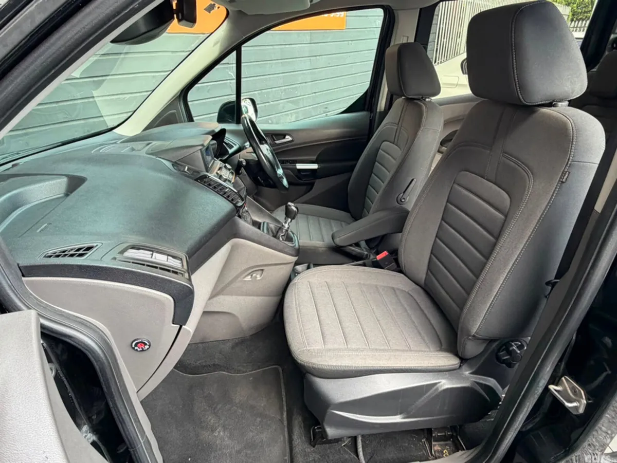 Ford Tourneo Connect Estate, Diesel, 2019, Black
