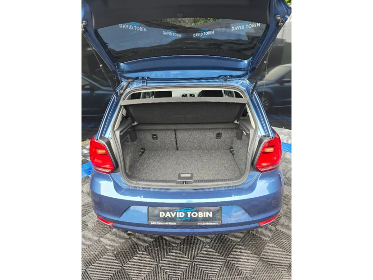 Volkswagen Polo Hatchback, Petrol, 2017, Blue