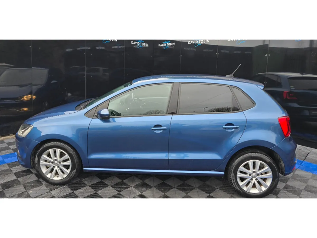 Volkswagen Polo Hatchback, Petrol, 2017, Blue