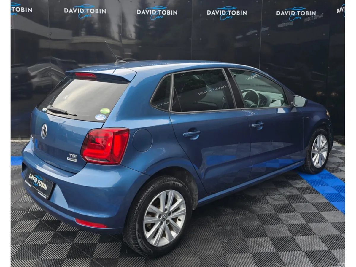 Volkswagen Polo Hatchback, Petrol, 2017, Blue