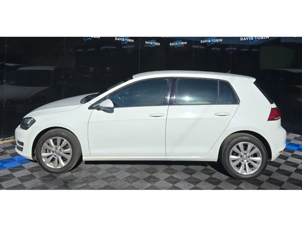 Volkswagen Golf Hatchback, Petrol, 2016, White