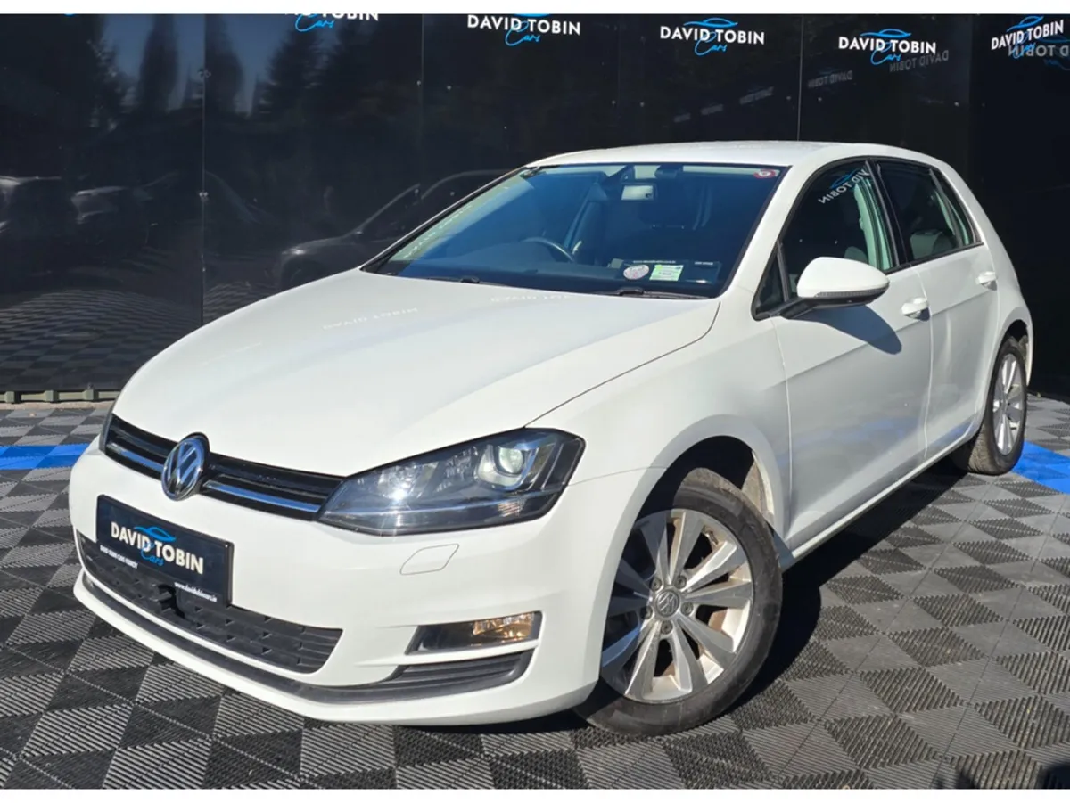 Volkswagen Golf Hatchback, Petrol, 2016, White
