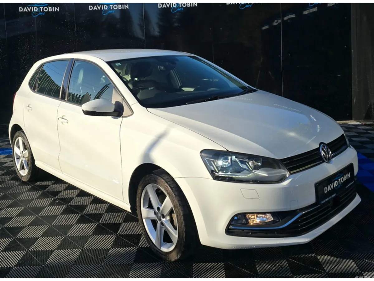 Volkswagen Polo Hatchback, Petrol, 2017, White