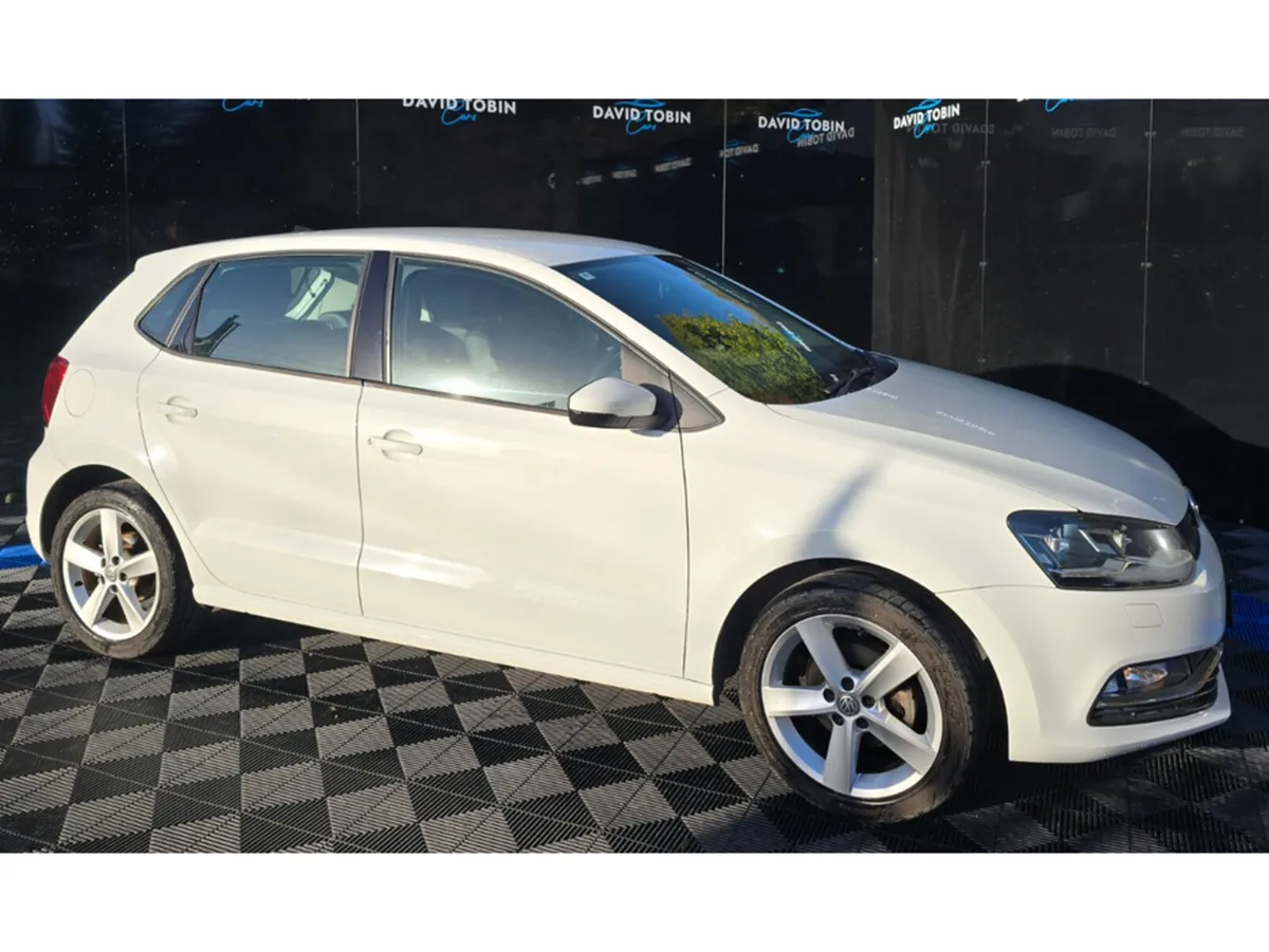 Volkswagen Polo Hatchback, Petrol, 2017, White