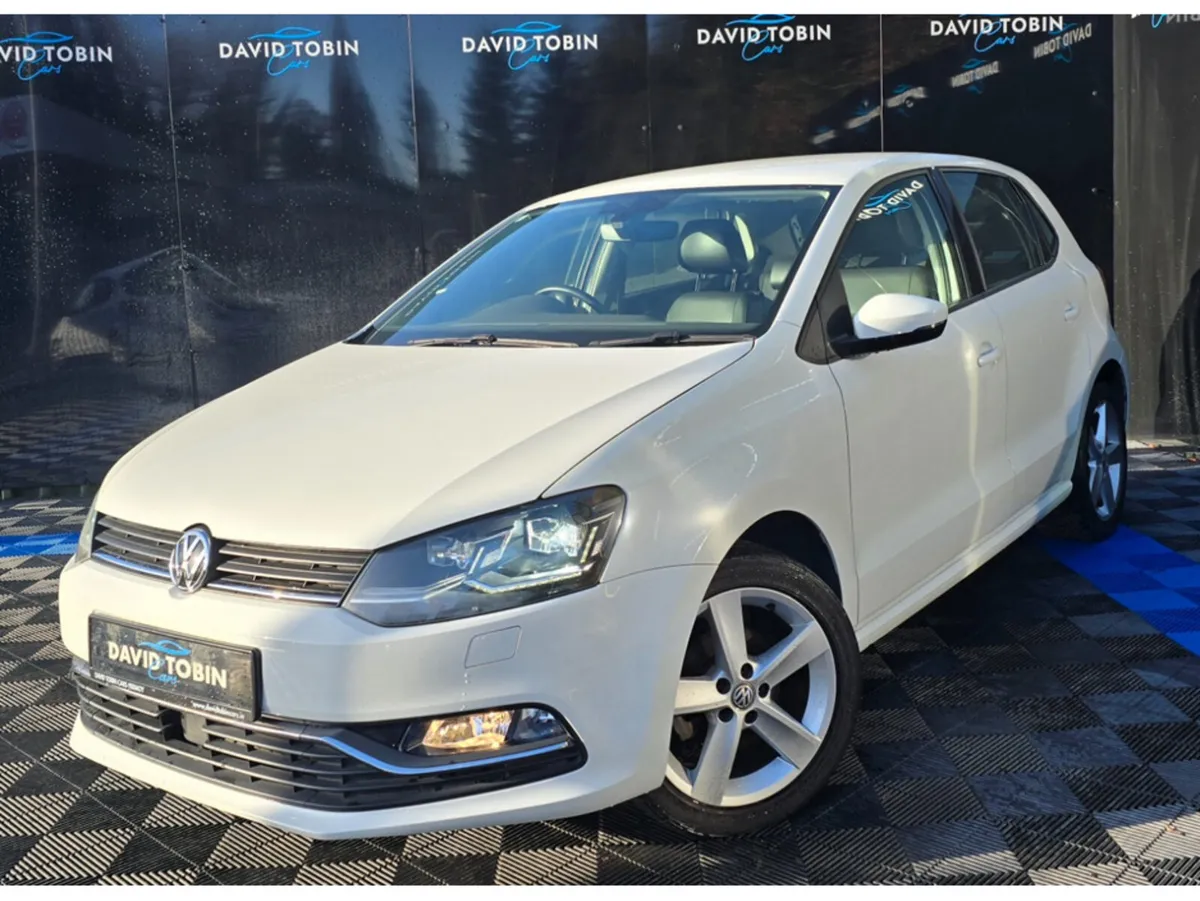 Volkswagen Polo Hatchback, Petrol, 2017, White