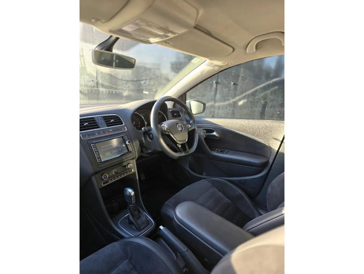 Volkswagen Polo Hatchback, Petrol, 2017, White