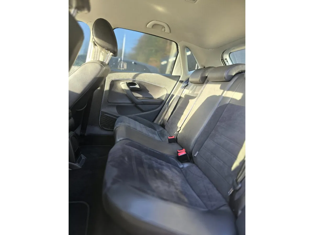 Volkswagen Polo Hatchback, Petrol, 2017, White