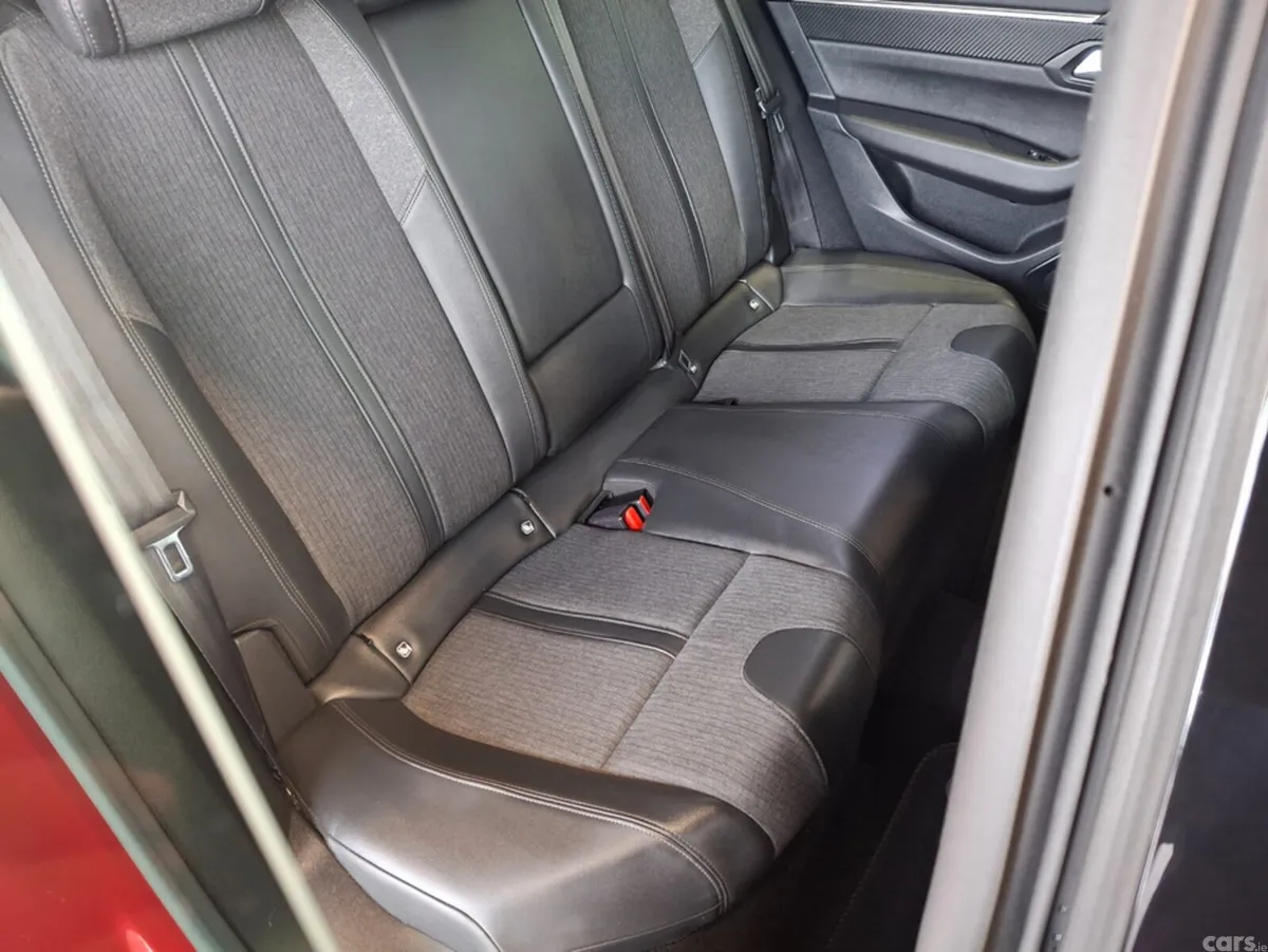Peugeot 508 Hatchback, Diesel, 2023, Red