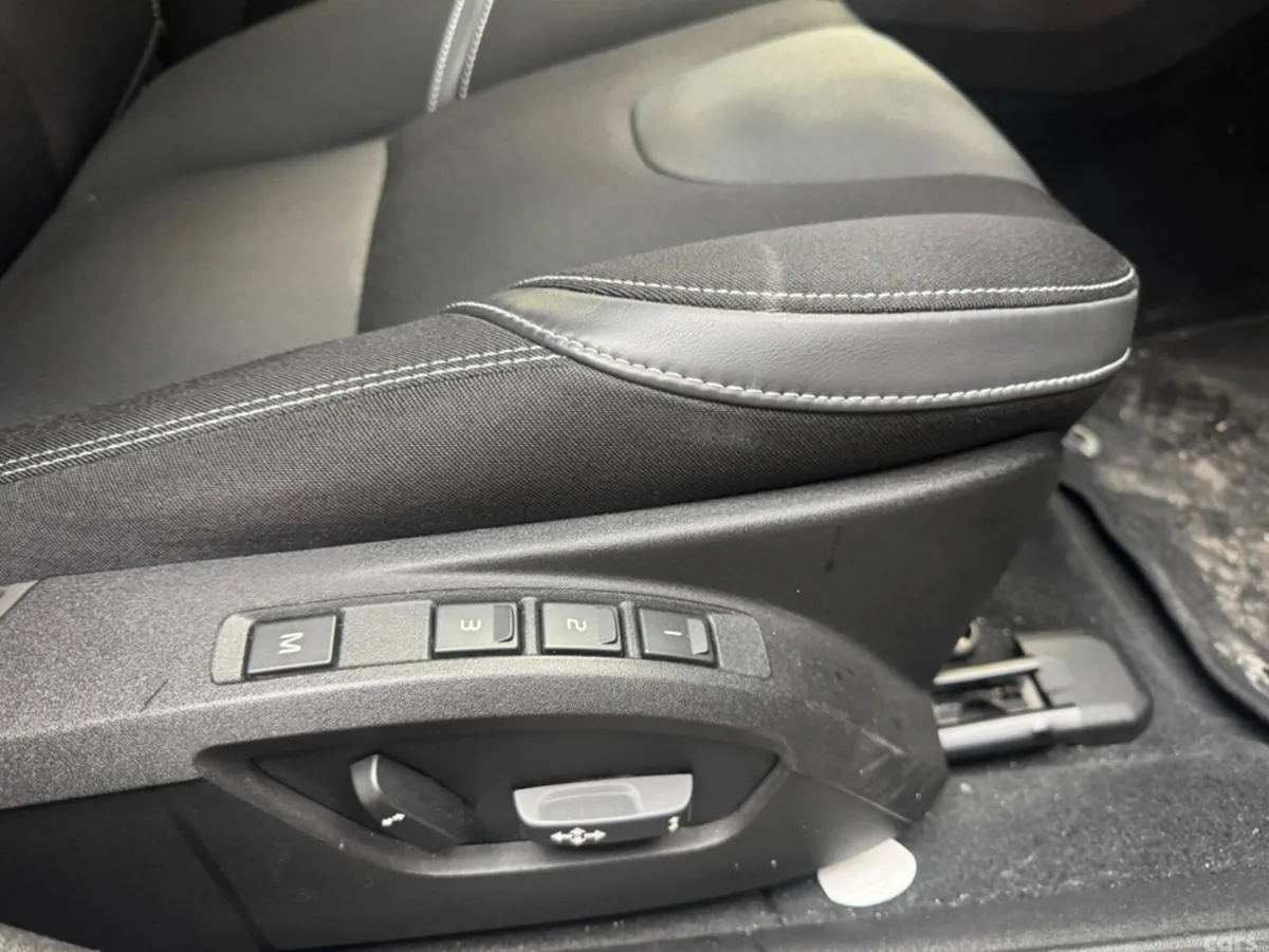 Volvo V40 Estate, Diesel, 2018, Grey