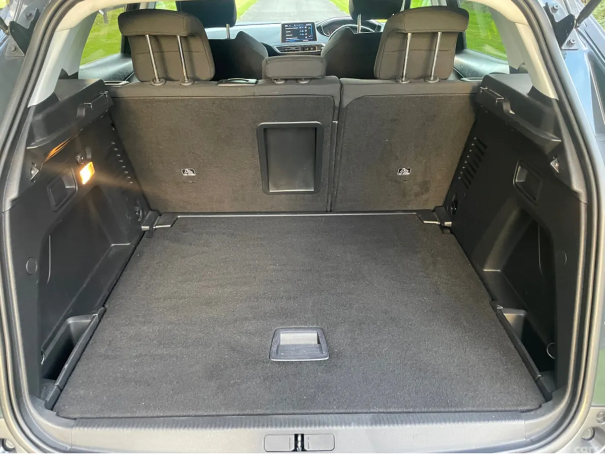 Peugeot 3008 MPV, Diesel, 2018, Grey