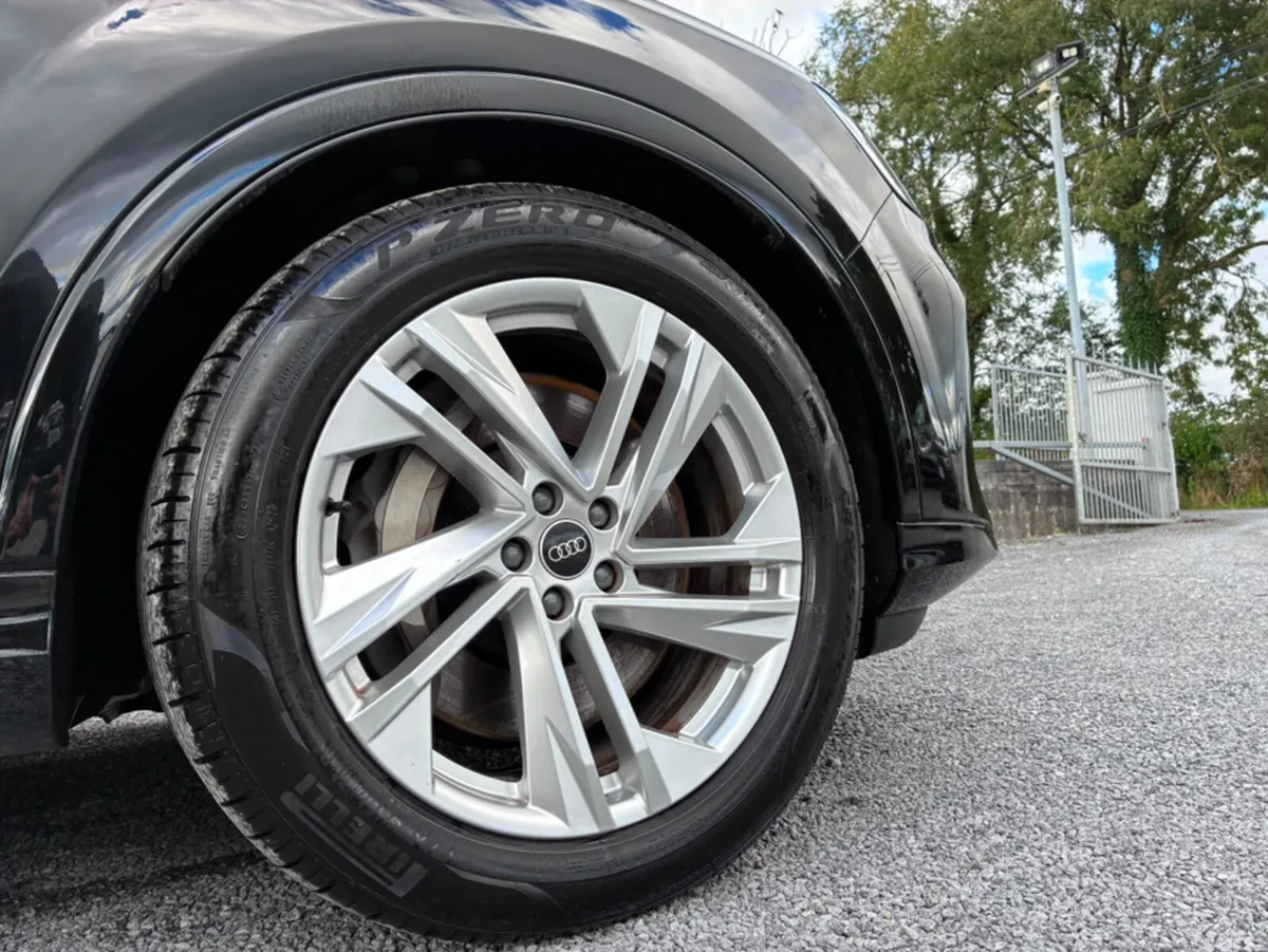 Audi Q7 SUV, Petrol Plug-in Hybrid, 2025, Black