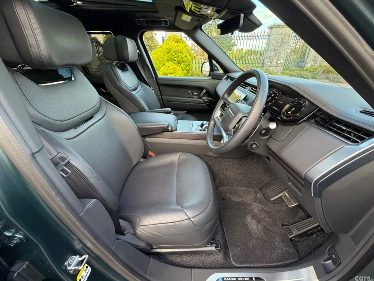 Land Rover Range Rover SUV, Petrol Plug-in Hybrid, 2026, Green