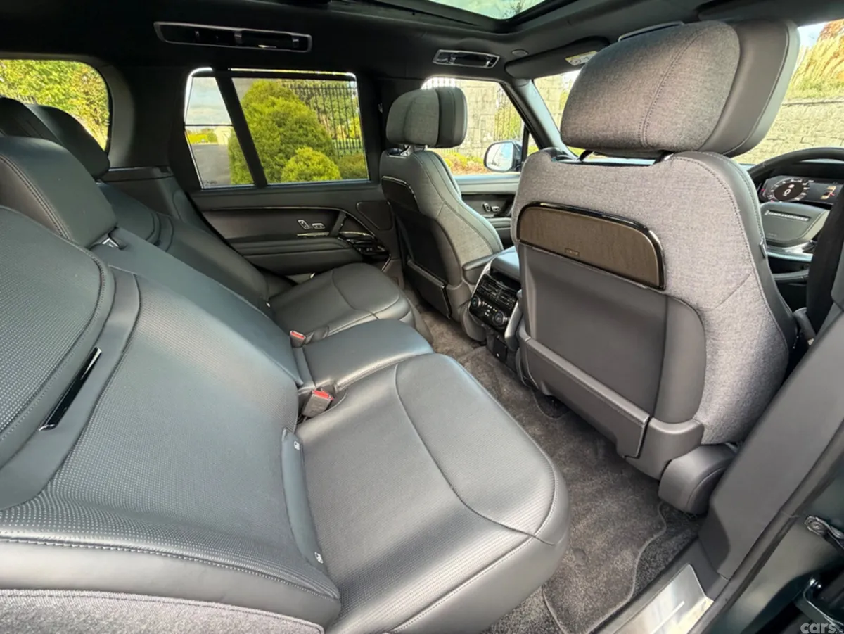 Land Rover Range Rover SUV, Petrol Plug-in Hybrid, 2026, Green