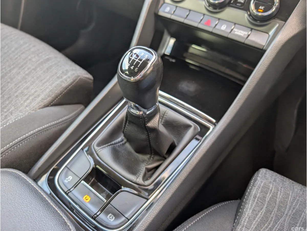 Skoda Karoq MPV, Petrol, 2018, Grey