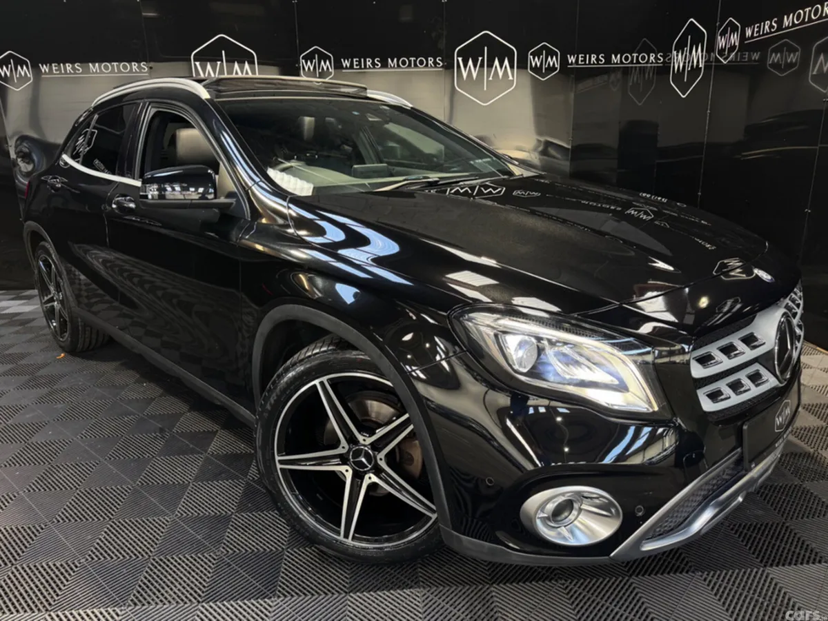 Mercedes-Benz GLA MPV, Petrol, 2017, Black